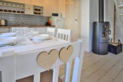 noclegi Rusinowo Holiday Home in Rusinowo near Quiet Beach