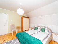 noclegi Rowy Large holiday home with private garden
