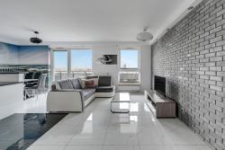 noclegi Gdańsk Grand Apartments - Luxury apartment on the 11th floor with a view of the Old Town