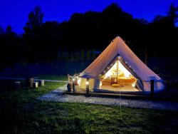 noclegi Solina Glamping Bieszczady z basenem