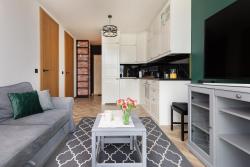noclegi Gdynia Apartment Mistral Gdynia with Parking by Renters