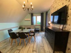 noclegi Krynica Morska APARTAMENT FAMILIJNY KRYNICA MORSKA - 10 osób 2 poziomy 2 łazienki kuchnia