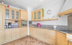 noclegi Gdynia 2 Bedroom Nice Apartment In Gdynia