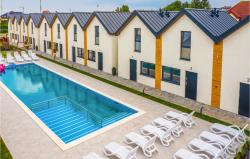 noclegi Rewal Amazing Home In Rewal With Heated Swimming Pool