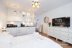 noclegi Pobierowo Apartament Golden Mirror-W CENIE dostęp do basenów, strefy saun,jacuzzi - Pinea Apartments Pobierowo-SANNEL Apartments for rent