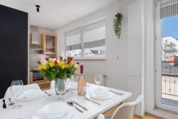 noclegi Świnoujście Świnoujście Chrobrego Two-Bedroom Apartment by Noclegi Renters
