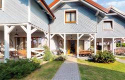 noclegi Karwia Beach Front Home In Karwia