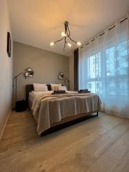 noclegi Gdańsk Yellow - Bastion Wałowa EV center free parking in garage