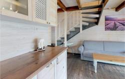 noclegi Karwia Lovely Home In Karwia With Heated Swimming Pool