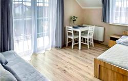 noclegi Karwia Stunning Apartment In Karwia