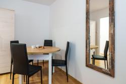 noclegi Jelenia Góra Apartament pod Świerkiem - Pet Friendly - 2 osobne pokoje dla max 5 osób - Space Apart