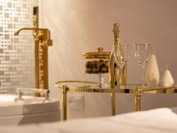noclegi Kołobrzeg Gold Luxury Romantic SPA Suite Private Jacuzzi & Sauna