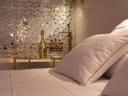noclegi Kołobrzeg Gold Luxury Romantic SPA Suite Private Jacuzzi & Sauna