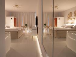 noclegi Kołobrzeg Gold Luxury Romantic SPA Suite Private Jacuzzi & Sauna