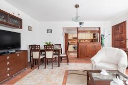 noclegi Łukęcin Holiday House "Słoneczna" with Garden by Noclegi Renters