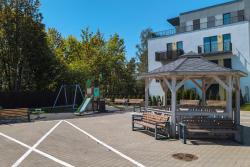 noclegi Jastrzębia Góra Sunny Seaside Apartment with Terrace & Parking by Noclegi Renters