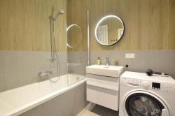 noclegi Gdańsk Green Estate Old Town Apartment, private parking, balcony
