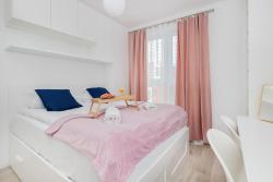 noclegi Gdańsk Garnizon Apartment for 6 Guests with Parking & Balcony by Noclegi Renters