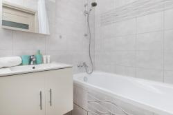 noclegi Gdańsk Turzycowa Apartment with Parking in Gdansk by Noclegi Renters