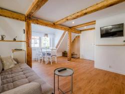 noclegi Ustka U Ewy! Pokoje gościnne z darmowym parkingiem! Duże ogrodzone podwórko! Centrum Ustki! Blisko Plaży!