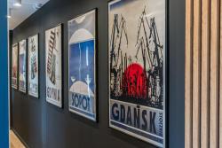 noclegi Gdańsk Golden Seaside Beach by Aparo - Plaża 200m, 2 Łazienki, 2 Sypialnie oraz Salon, 3 TV, Balkon, Łóżeczko