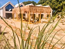 noclegi Mielno Lulu Holiday Resort domki z podgrzewanym Basenem