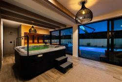 noclegi Mielno Mielnovo - dom z basenem, sauną i jacuzzi