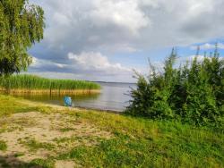 noclegi Giżycko KAMPER NAD BRZEGIEM JEZIORA NIEGOCIN