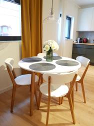 noclegi Gdańsk Gdańsk Stare Miasto - Mirror Apartament - 43m, 4 osoby, 2min od Starówki, BEZPŁATNY parking, Self chek in