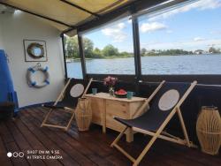 noclegi Puck Houseboat GDY-50, dom na wodzie z sauną i jacuzzi