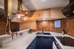 noclegi Puck Houseboat GDY-50, dom na wodzie z sauną i jacuzzi