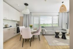 noclegi Kołobrzeg Family Apartment with Gym and Swimming Pool by Renters Prestige