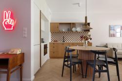 noclegi Gdańsk Solidarność Three Bedrooms & Garden Apartment