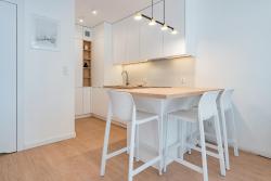 noclegi Gdynia NEW! 5 min do plaży! Golden Bay - Baltic Sands Apartments - Wanna, Parking