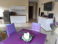 noclegi Ustronie Morskie Komfortowy 3-pokojowy apartament 6 osobowy, 70m od morza w Ustroniu Morskim z basenem w sezonie