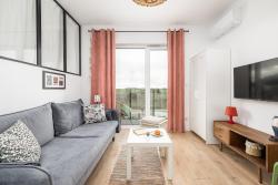 noclegi Ustronie Morskie Szprotka Apartment with Air-Conditioning & Parking by Renters