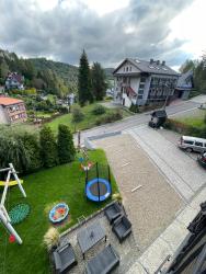 noclegi Krynica Zdrój Willa Jolka - parking bezplatny, plac zabaw, wiata grillowa