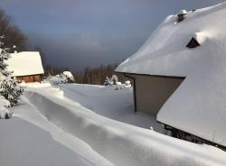 noclegi Szczyrk Domek górski na Polanie Goryczkowej 700 m npm - Szczyrk dojazd samochodem terenowym, w zimie utrudniony - wymagane łańcuchy