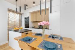 noclegi Gdynia Gdynia Port Marine Apartment with Sea View by Noclegi Renters