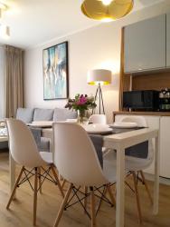 noclegi Kołobrzeg Arte Porta Mare przytulny apartament blisko morza z miejscem parkingowym