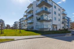 noclegi Kołobrzeg Seaside Porta Mare Apartment with Balcony Kołobrzeg by Noclegi Renters