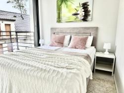 noclegi Pobierowo Prestige House Apartament - 2 sypialnie z ogródkiem i basenem
