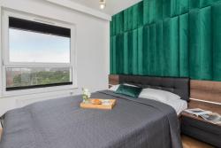 noclegi Gdańsk 9th Floor Green and Grey Apartment in Gdańsk Brzeźno with Two Bedrooms and Parking by Noclegi Renters