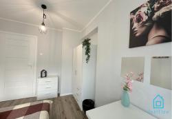 noclegi Gdańsk Lovely Room - Peaceful Retreat, 2 Minutes to Gdańsk Old Town