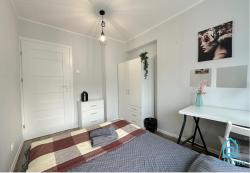 noclegi Gdańsk Lovely Room - Peaceful Retreat, 2 Minutes to Gdańsk Old Town