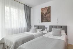 noclegi Kraków Comfortable Apartment with Balcony in Krakow by Rent like home