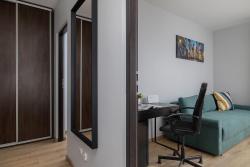 noclegi Kraków Luxury Apartment with Balcony & Parking Cracow by Renters Prestige