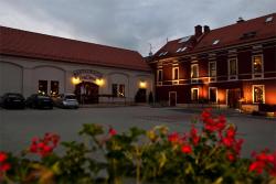 noclegi Wałbrzych A PROPOS Hotel, Restauracja, Club