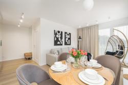 noclegi Kołobrzeg Beautiful Apartment with Balcony and Parking by Noclegi Renters