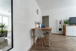 noclegi Jelenia Góra Apartament Gold - 2 osobne sypialnie z balkonem - SpaceApart